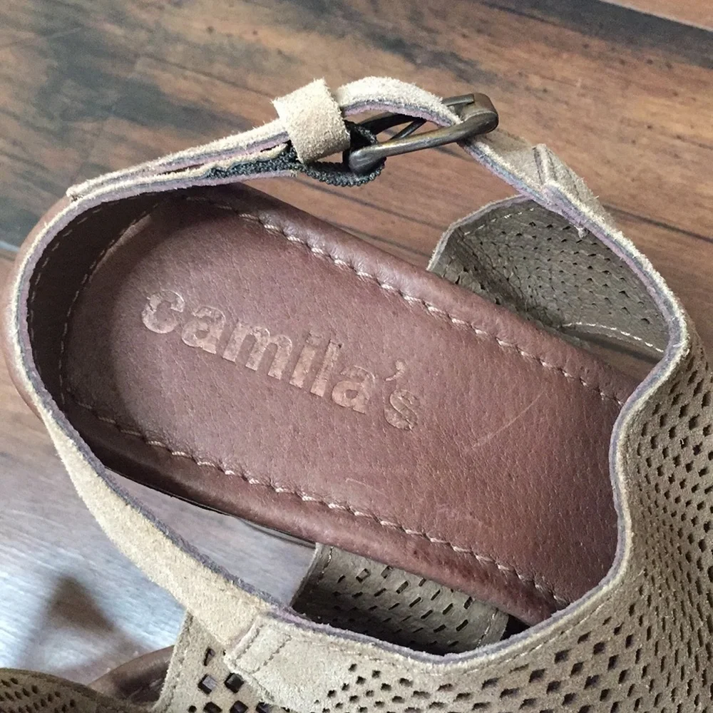 Camila’s tan wedges‎ size 39 made in Italy